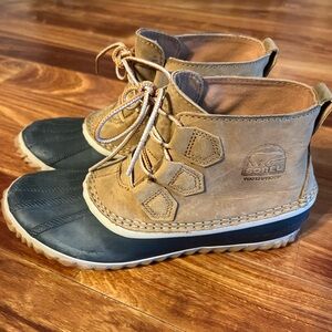 Sorel Womens Waterproof Boots